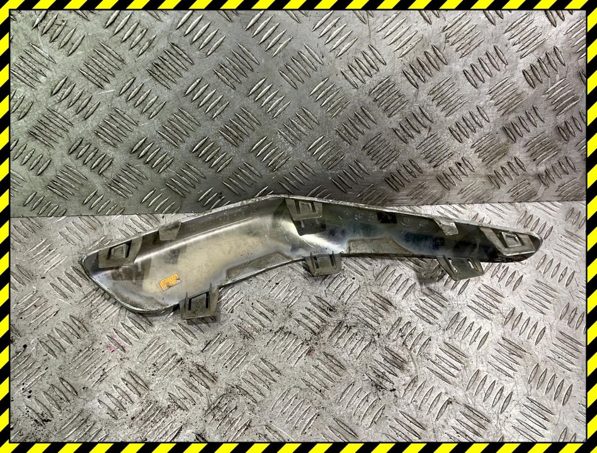 Молдинг (накладка) к Chrysler Pacifica 2005