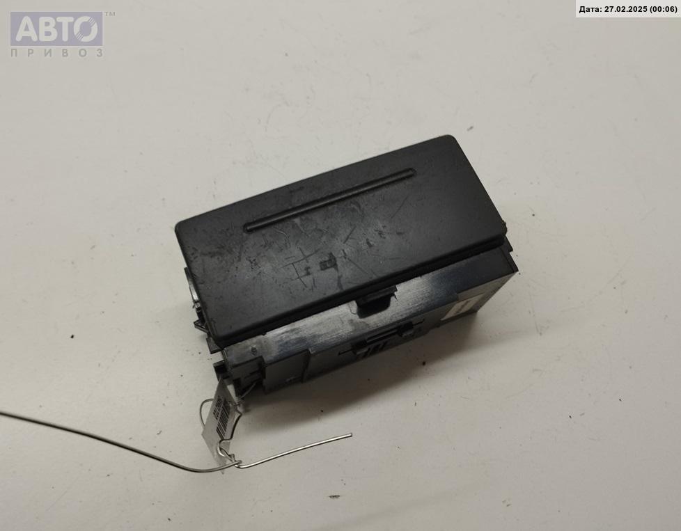 Пепельница к Audi A6 2000