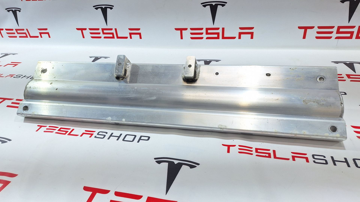 Ресивер пневмоподвески к Tesla Model S 2021