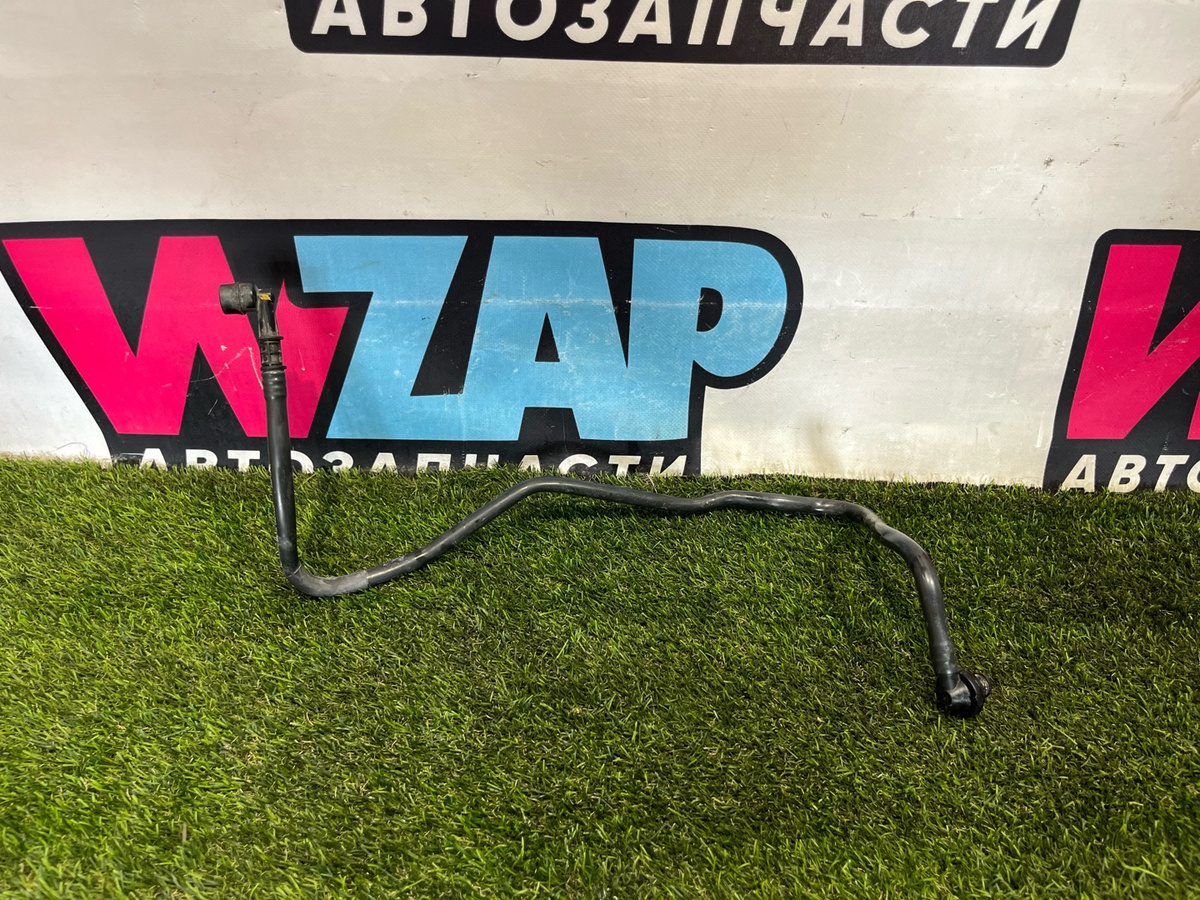 Трубка вакуумная к MINI Cabrio 2021