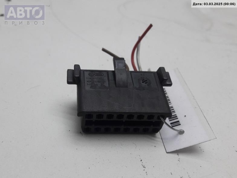 Разъем AUX / USB к Volkswagen Passat 1994