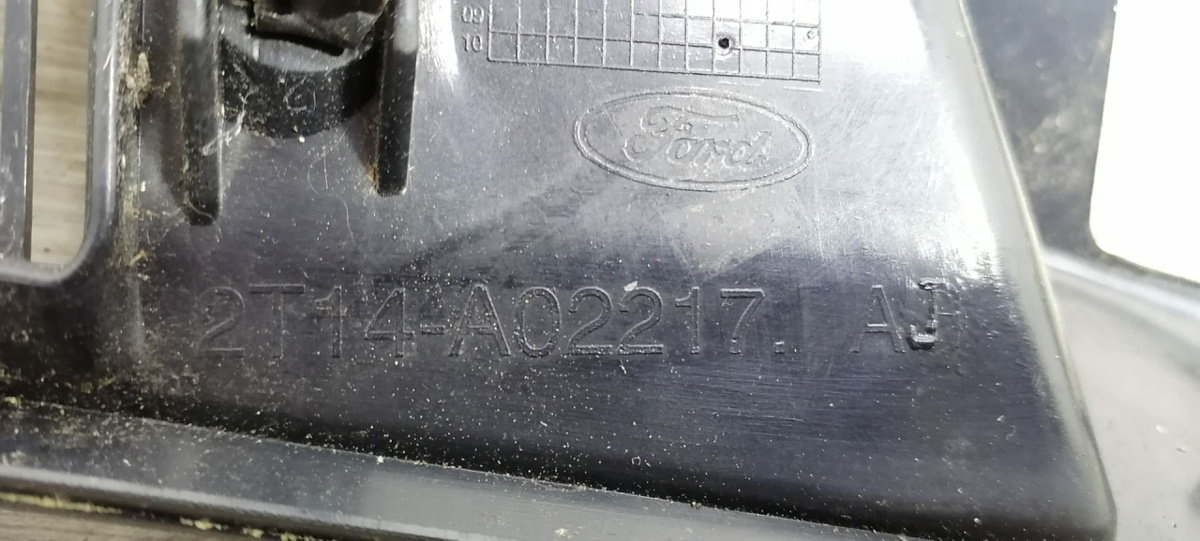 Дождевик к Ford Transit Connect 2005