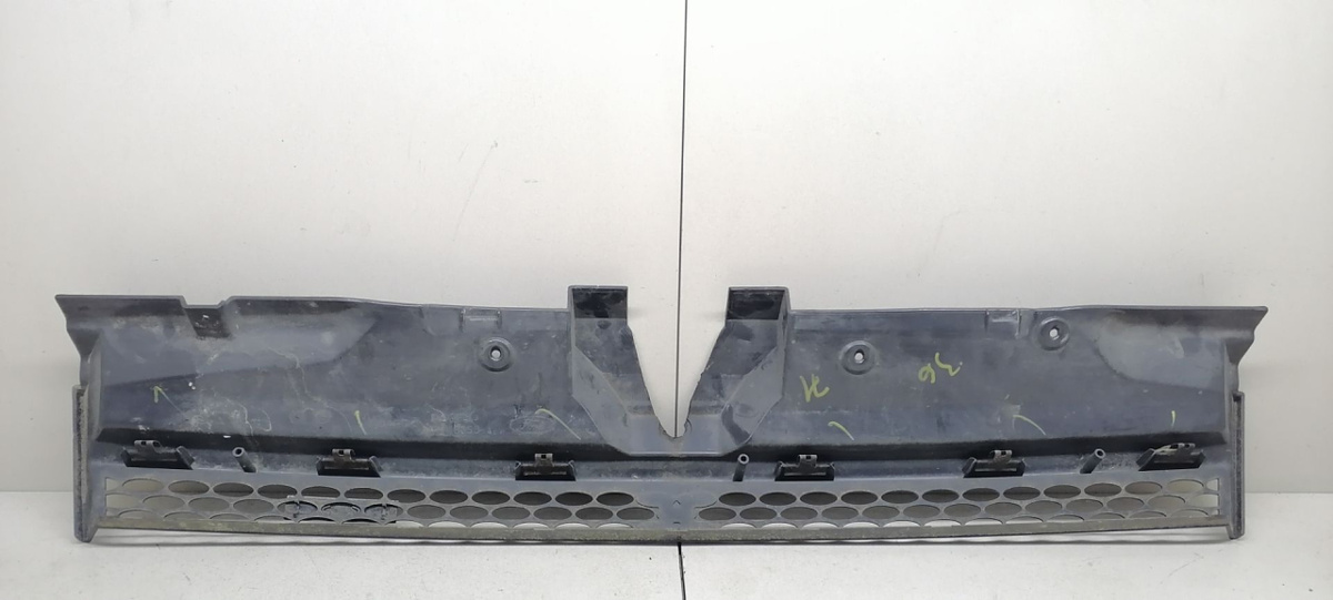 Решетка радиатора к Ford Transit Connect 2005