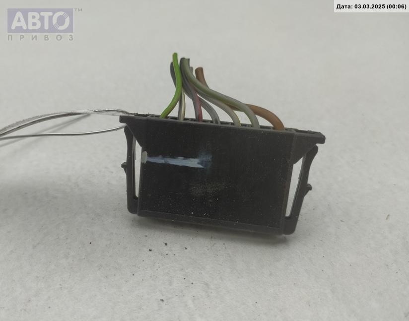 Разъем AUX / USB к Mercedes-Benz CLS-klasse 2003