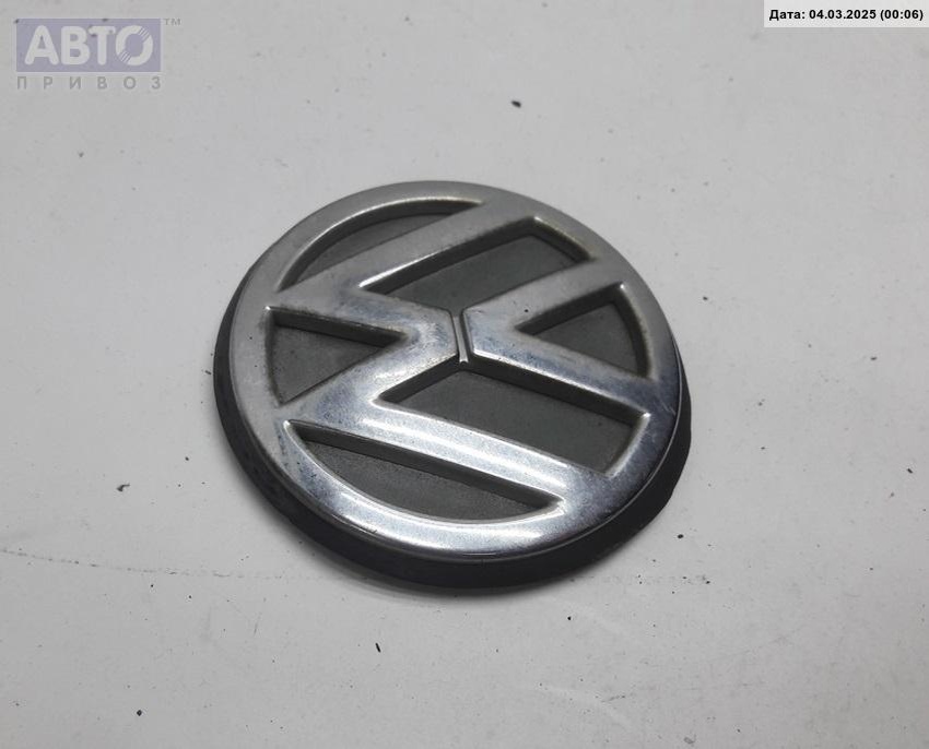 Эмблема к Volkswagen Passat 2000