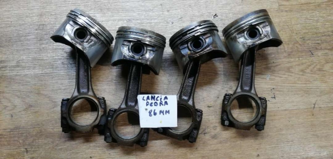 Поршень к Lancia Dedra 1995
