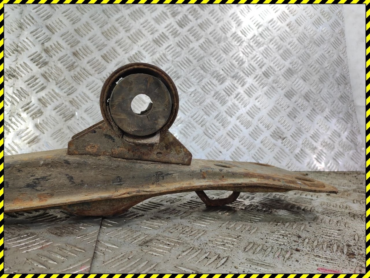 Балка под КПП к Hyundai Sonata 2006