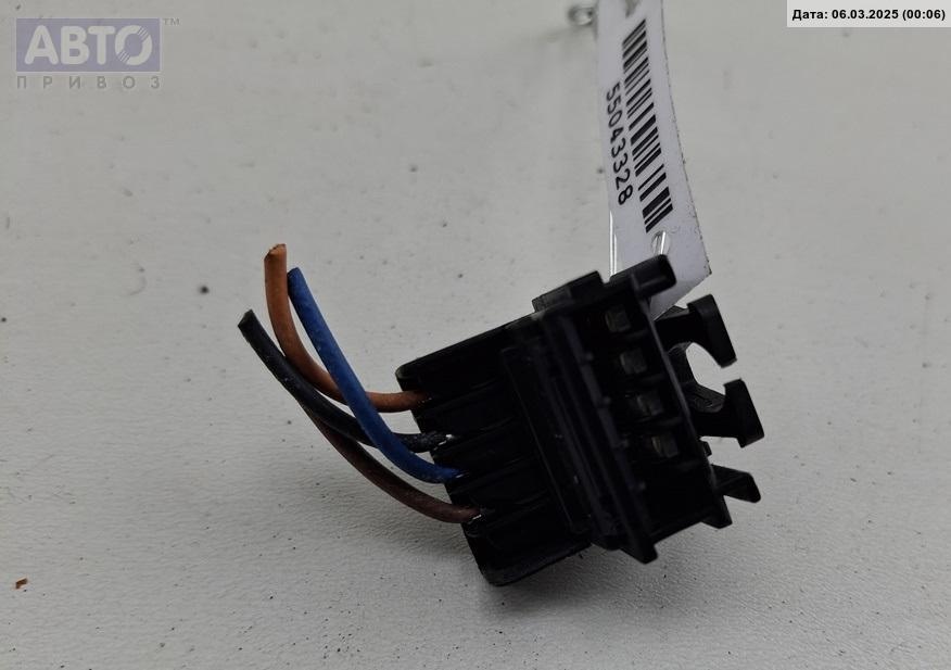 Разъем AUX / USB к Renault Megane 2001