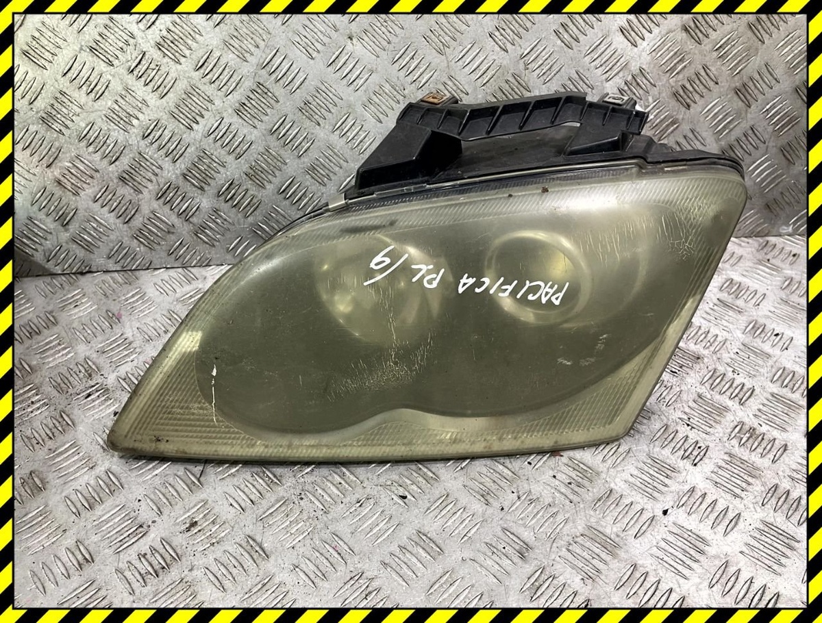 Фара левая к Chrysler Pacifica 2005
