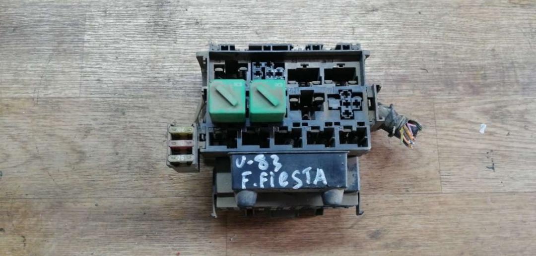 Блок предохранителей к Ford Fiesta 1998