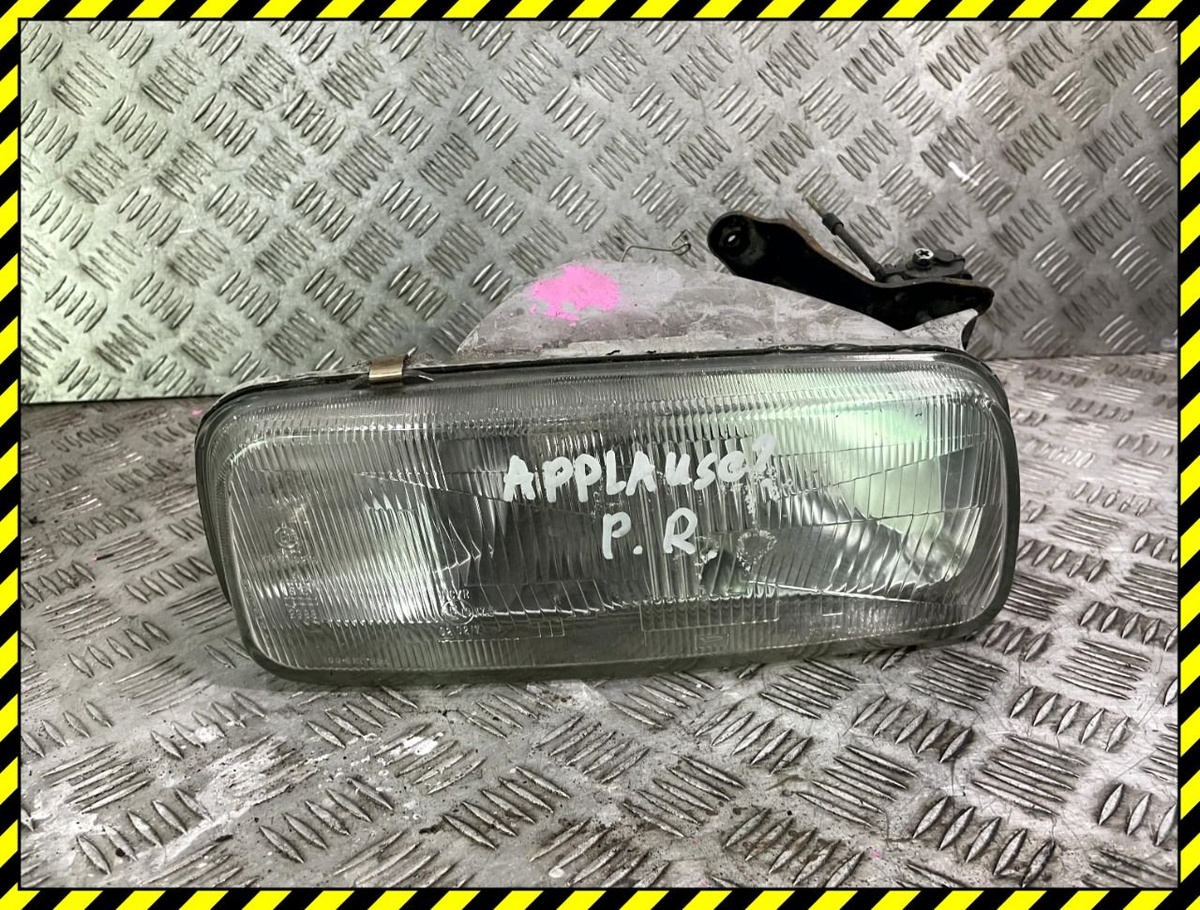 Фара правая к Daihatsu Applause 1996