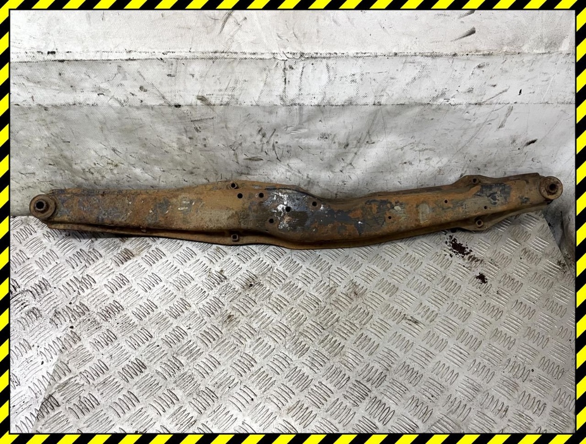 Балка под КПП к Mitsubishi Sigma 1993