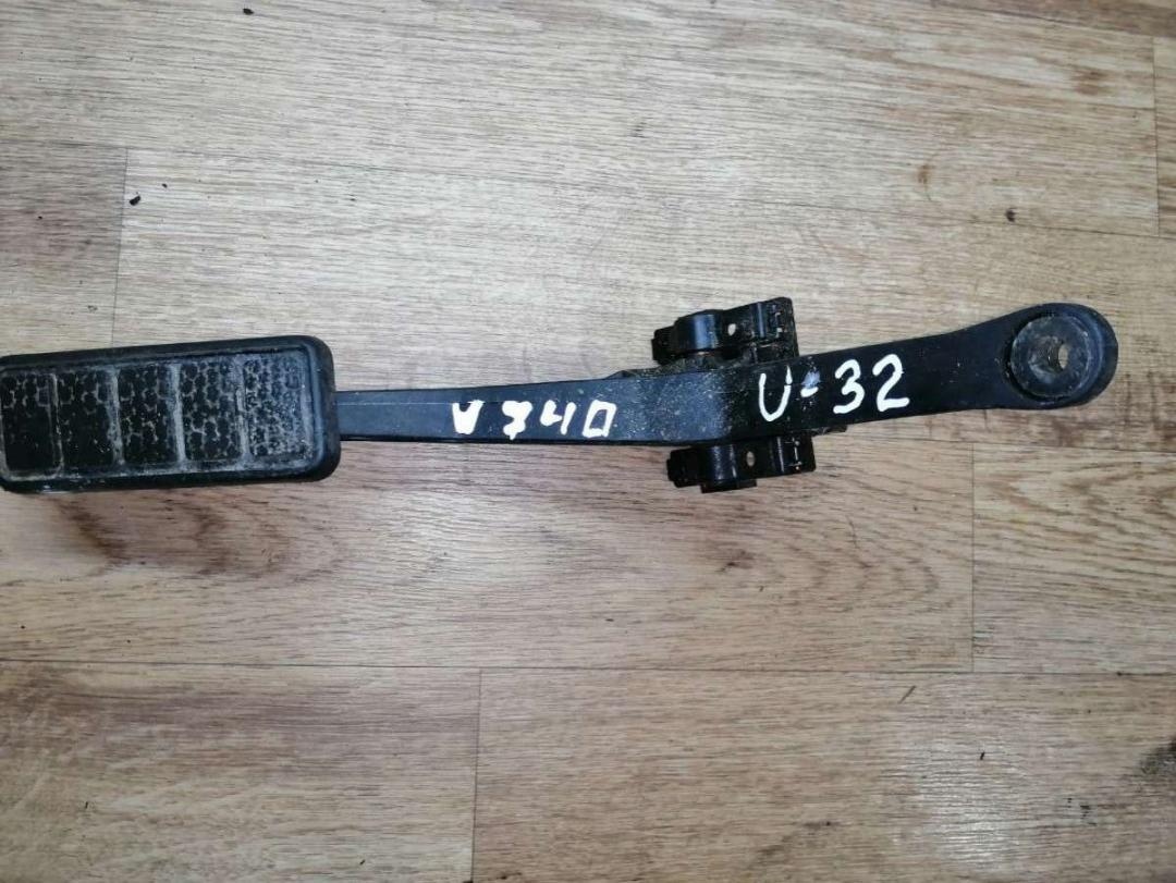 Педаль к Volvo 740 1985
