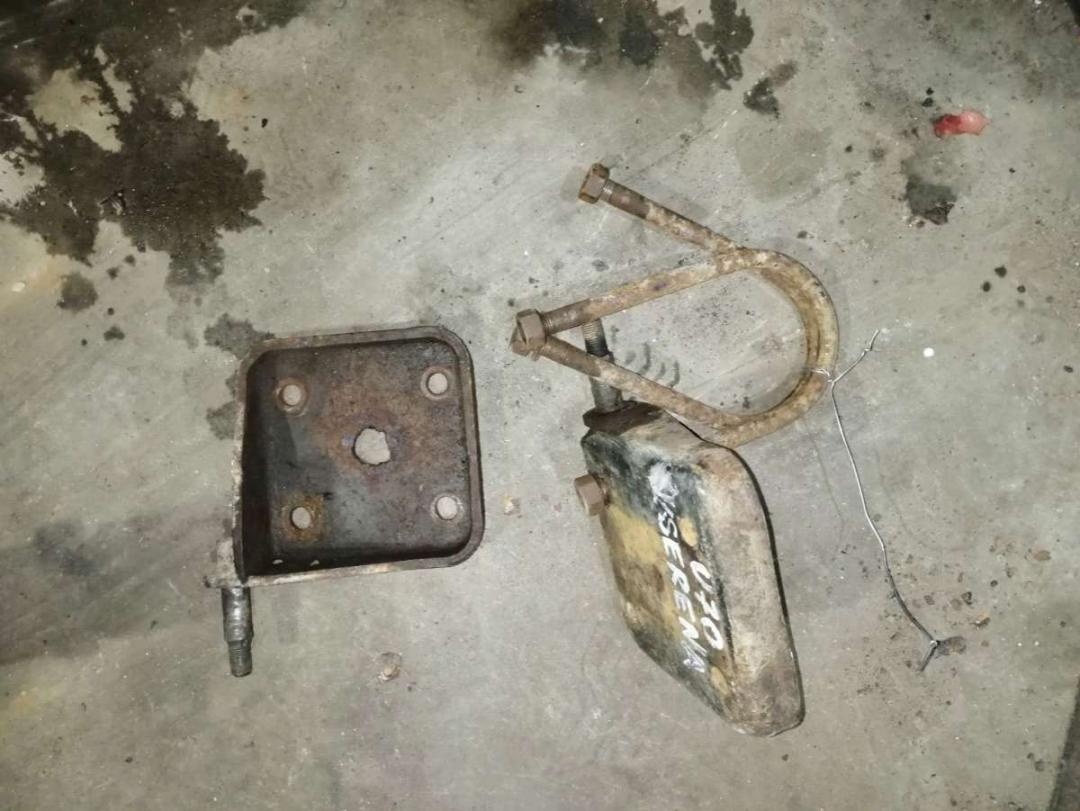 Стремянка к Nissan Serena 1996
