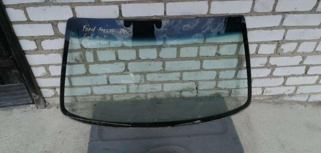Стекло лобовое к Ford Fiesta 1998