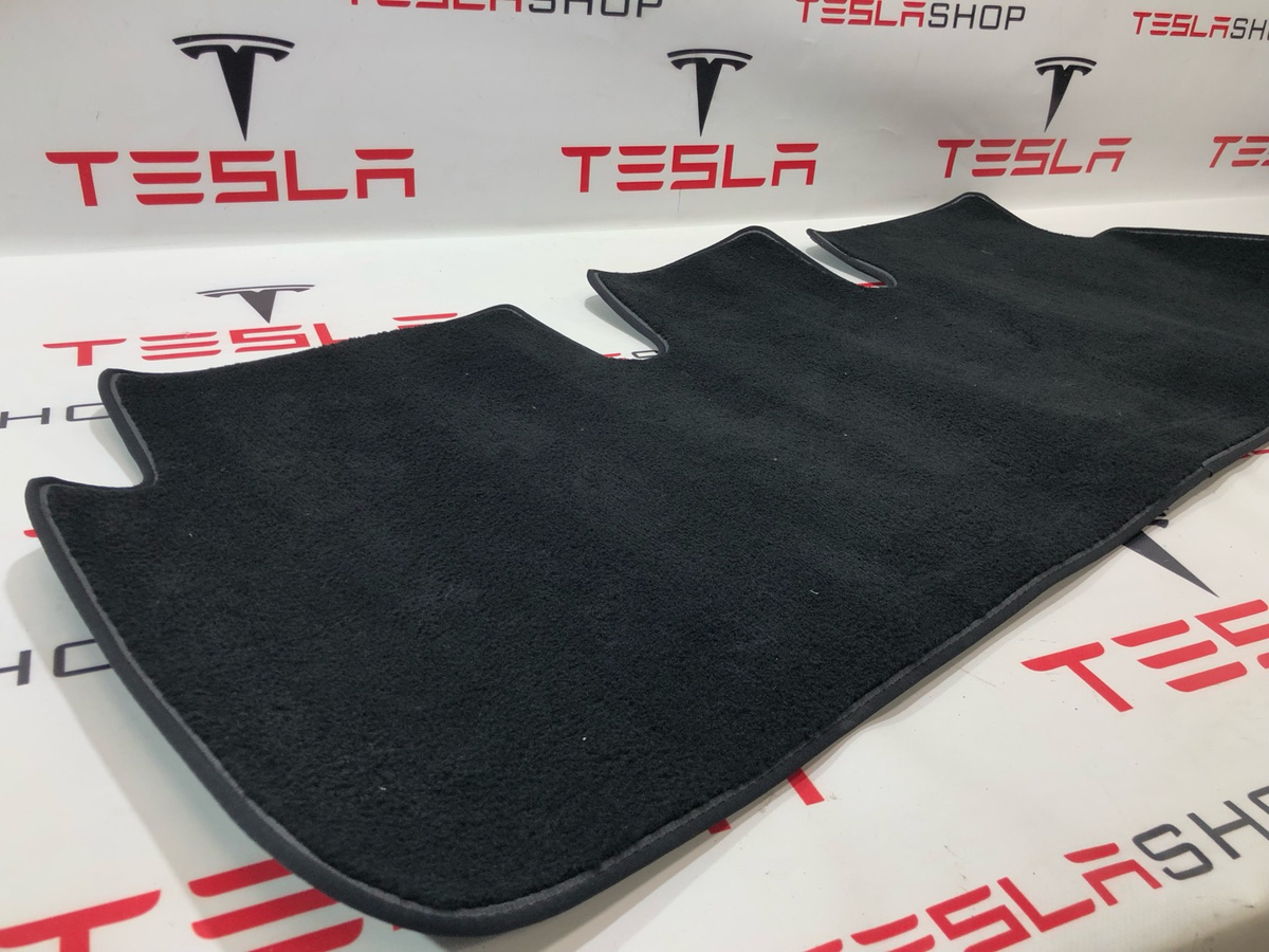 Коврики в салон к Tesla Model S 2021