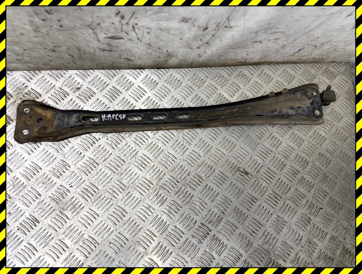 Балка под КПП к Honda Accord 1995