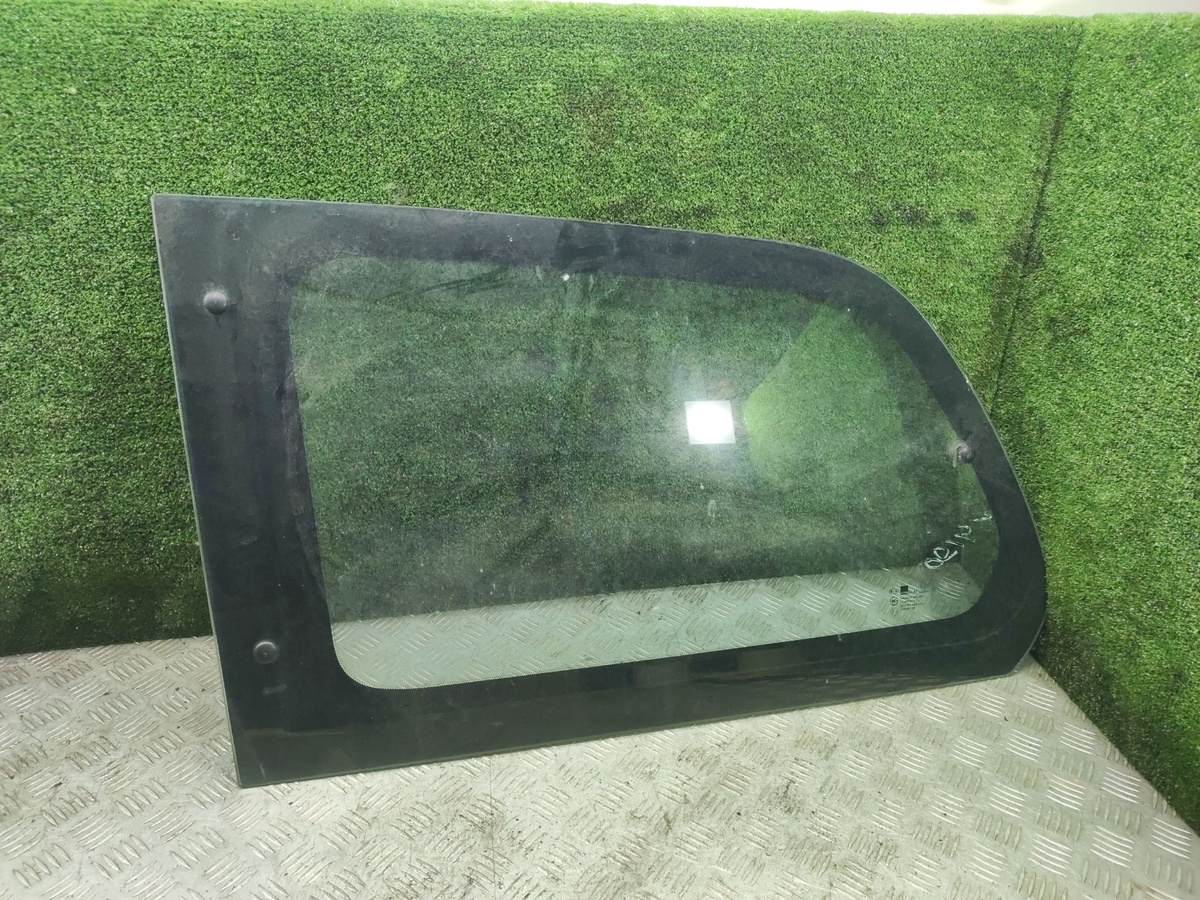 Стекло кузовное боковое левое  к Kia Carnival 2002