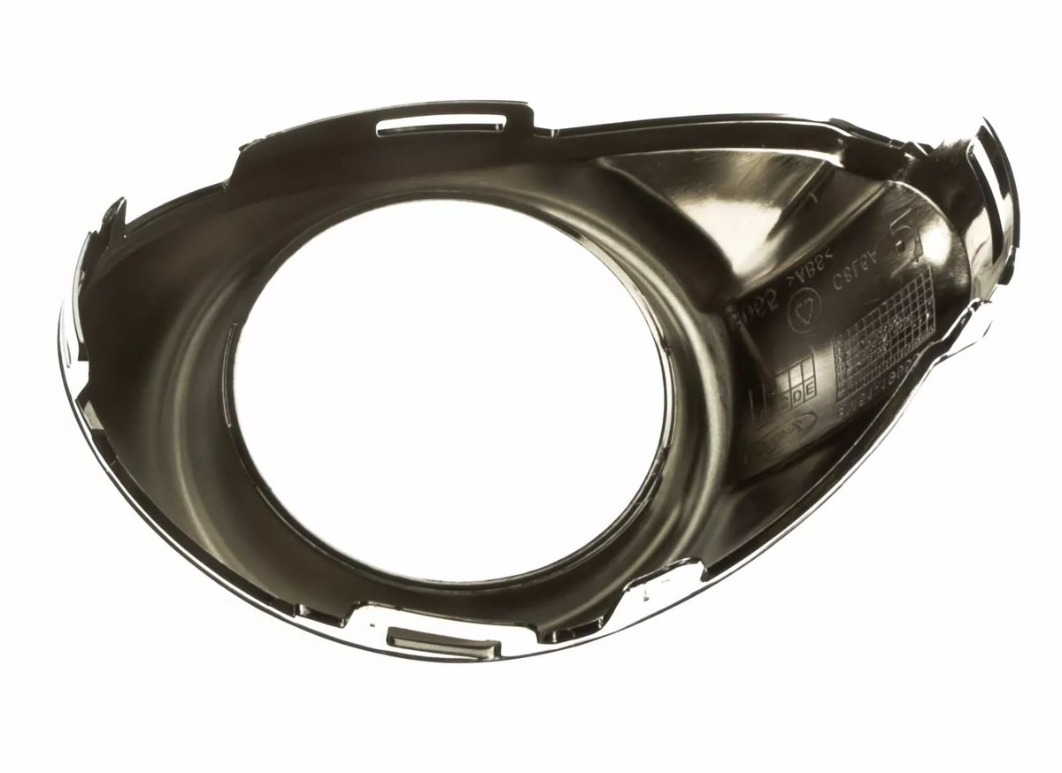 Рамка фары противотуманной правой к Ford Focus 2013