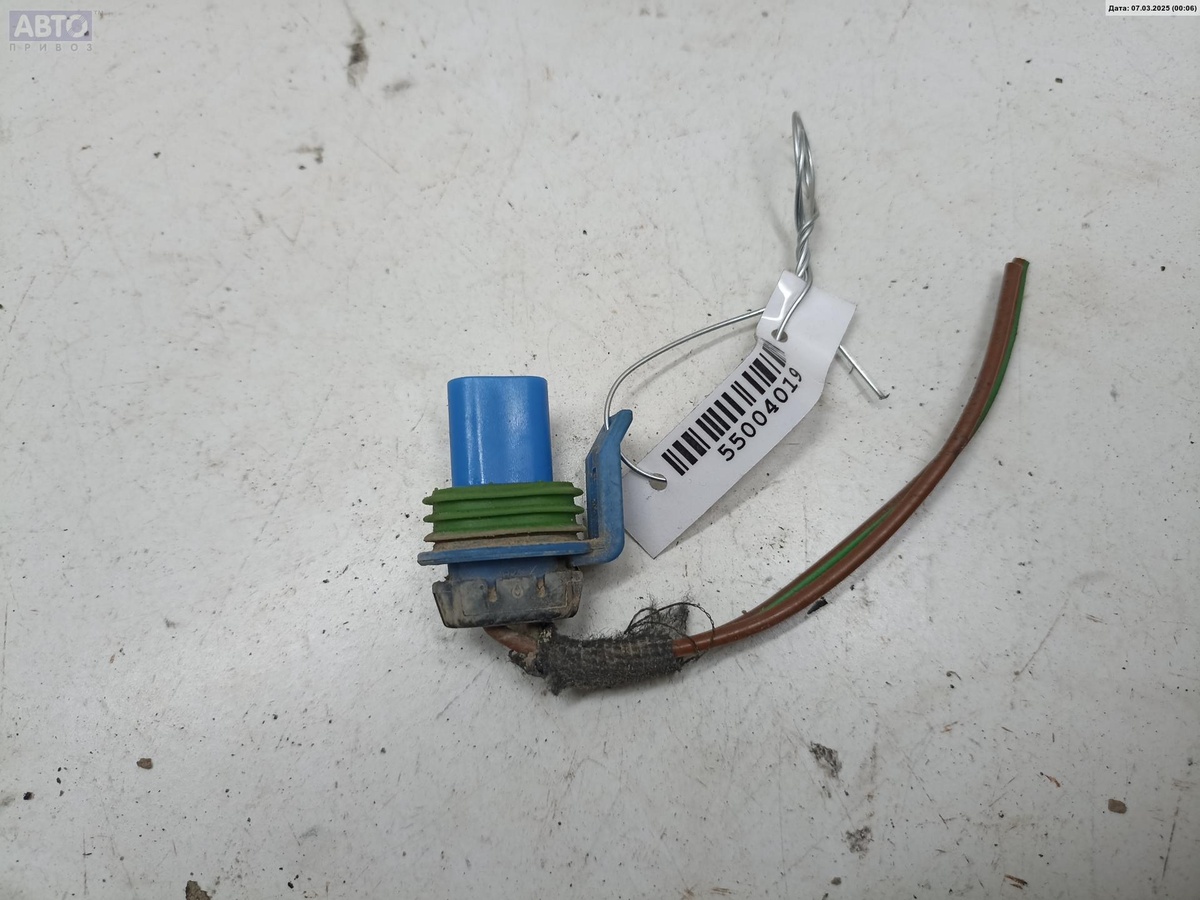 Разъем AUX / USB к Opel Zafira 2006