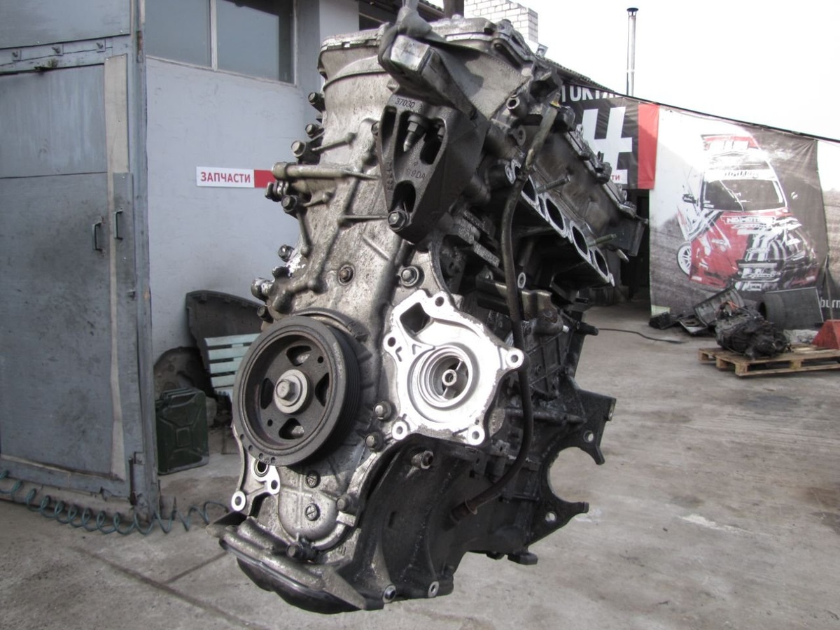 Двигатель к Toyota Prius 2009