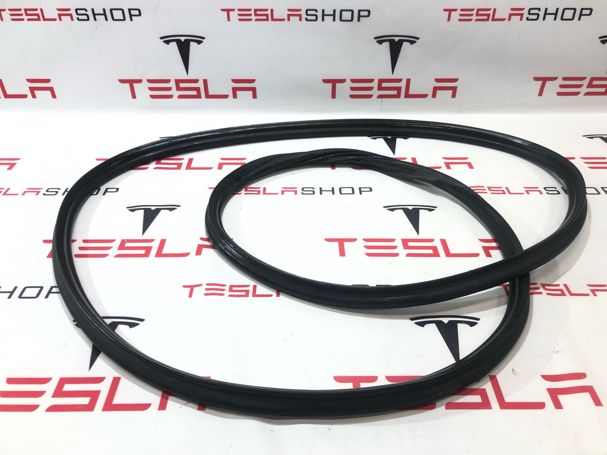 Уплотнитель багажника к Tesla Model S 2021