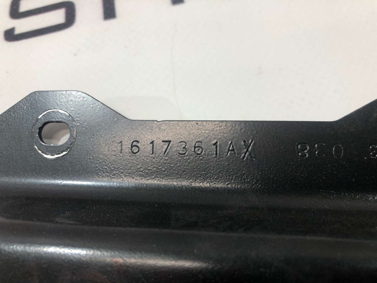 Крепление проводки к Tesla Model S 2021