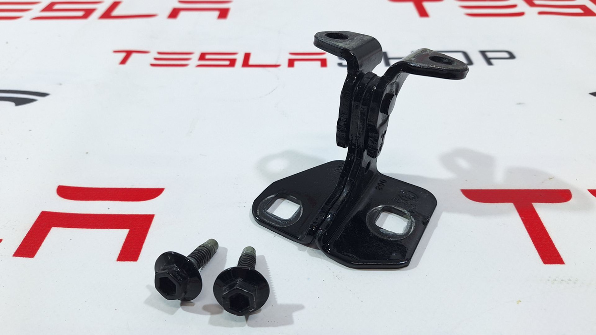 Петля двери к Tesla Model S 2021