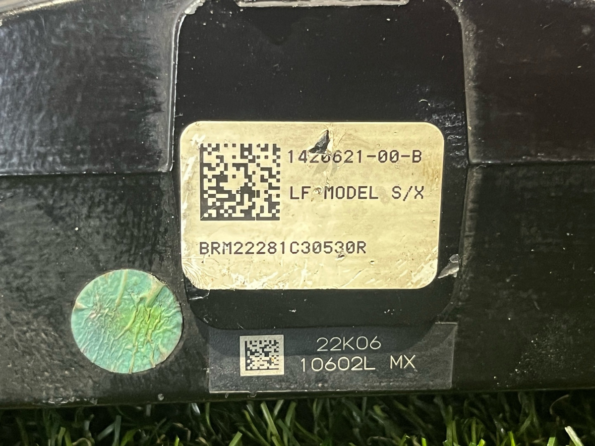 Суппорт передний левый к Tesla Model X 2023