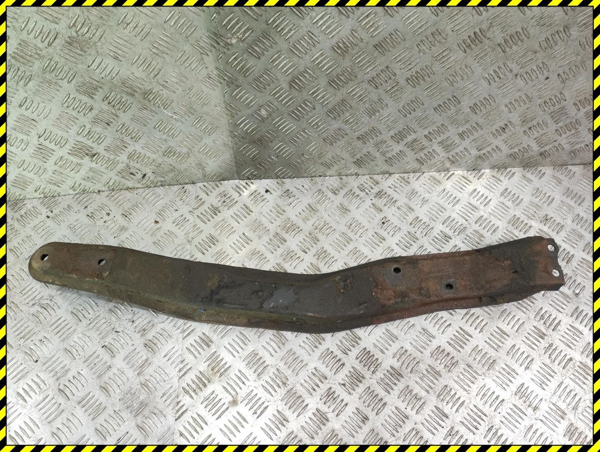 Балка под КПП к Mitsubishi Sigma 1995