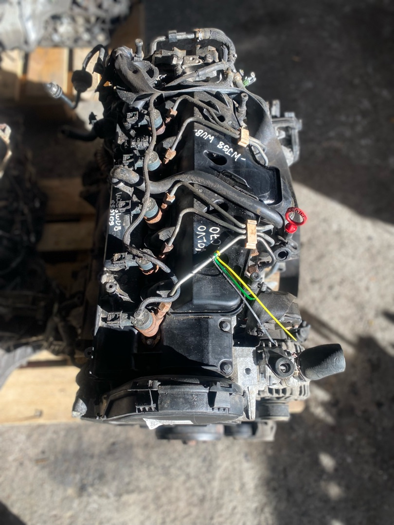 Двигатель к Volvo C70 2009