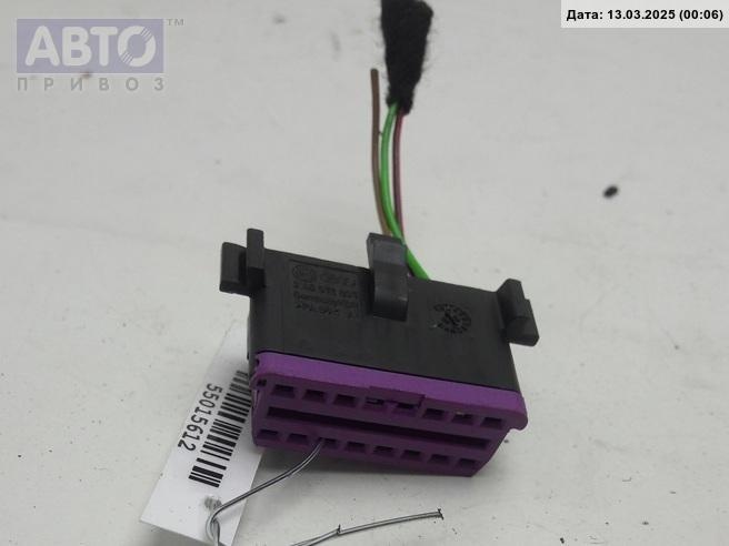 Разъем AUX / USB к Volkswagen Passat 1998