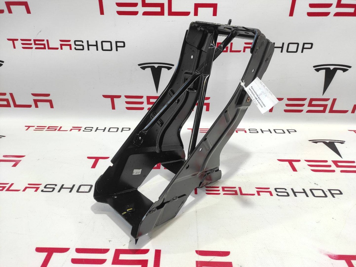 Кронштейн к Tesla Model S 2020
