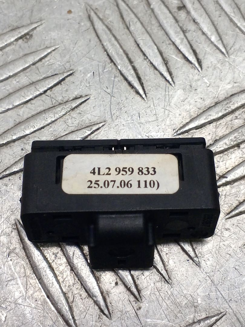 Кнопка  к Audi Q7 2007