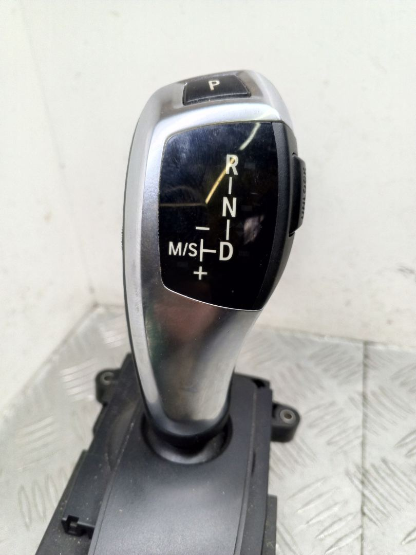 Помпа к BMW  2011