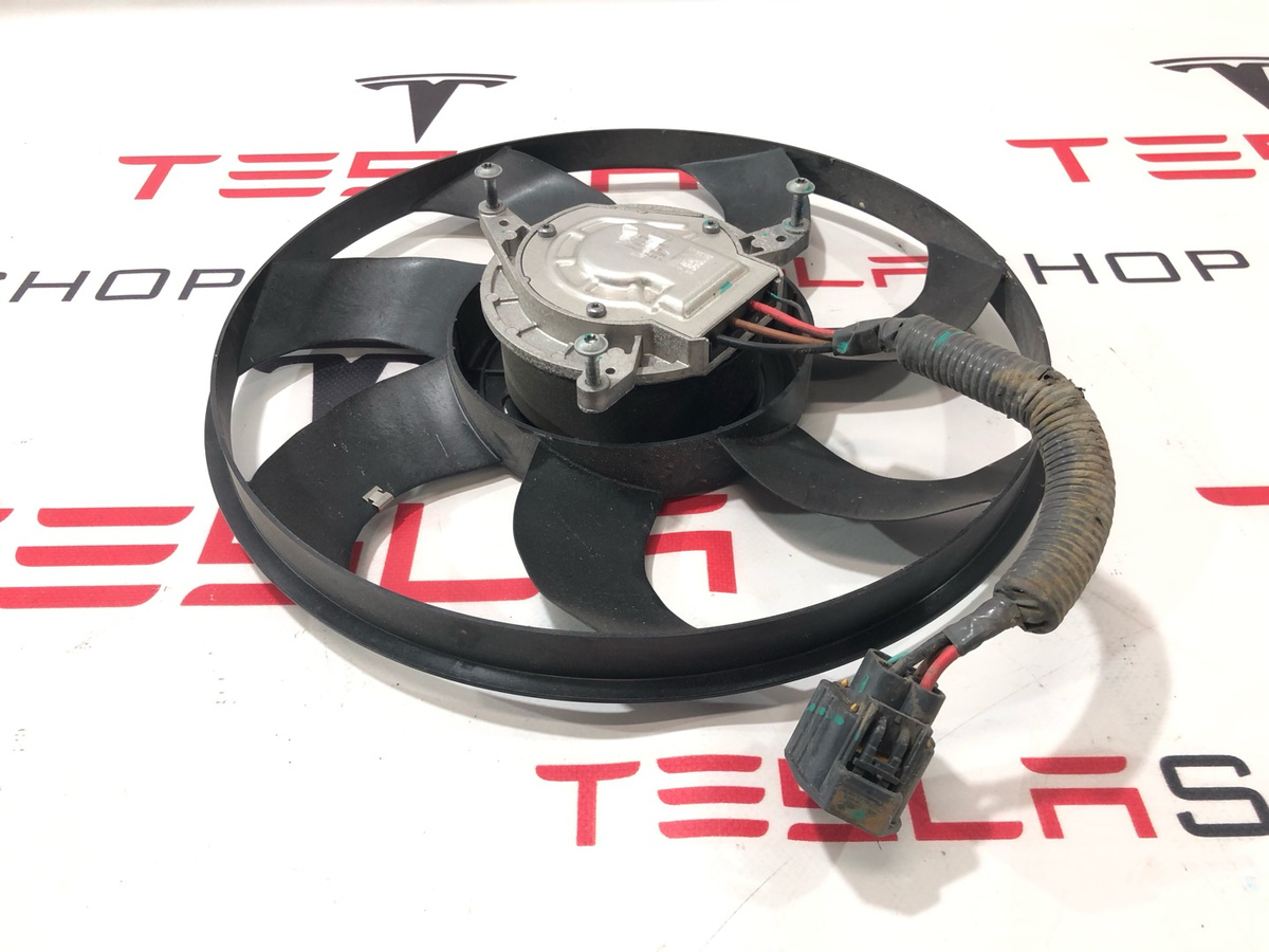 Вентилятор радиатора к Tesla Model S 2021