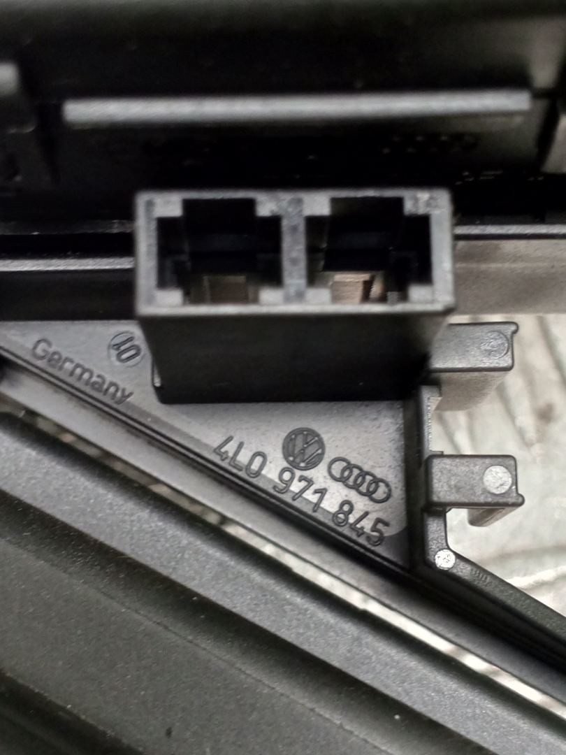 Короб предохранителей к Audi Q7 2007