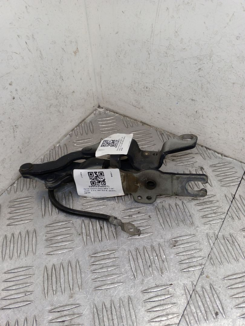 Петли к BMW 1 series 2010