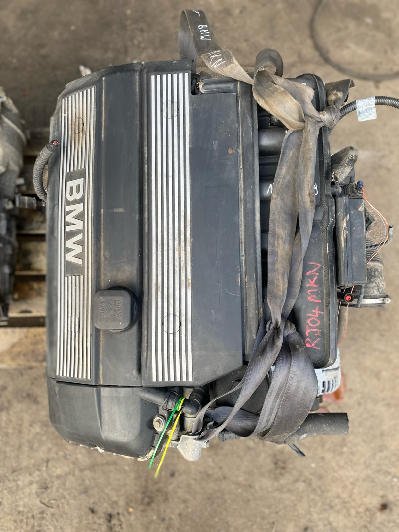 Двигатель к BMW  2005