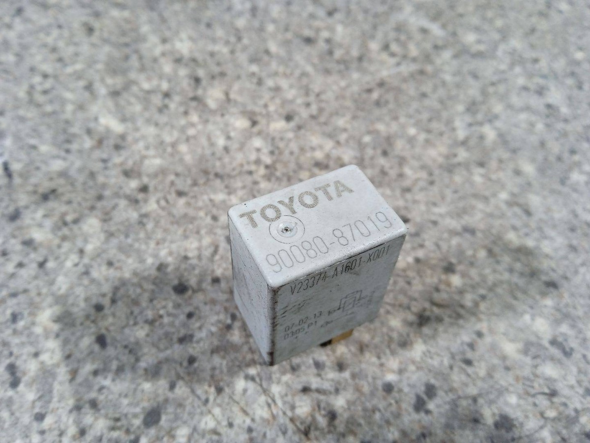 Реле (прочие) к Toyota Verso 2011