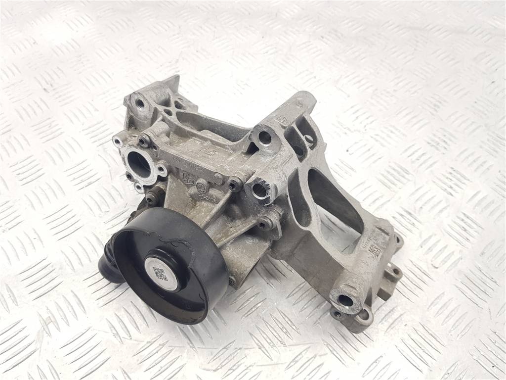 Помпа к BMW X7 2020