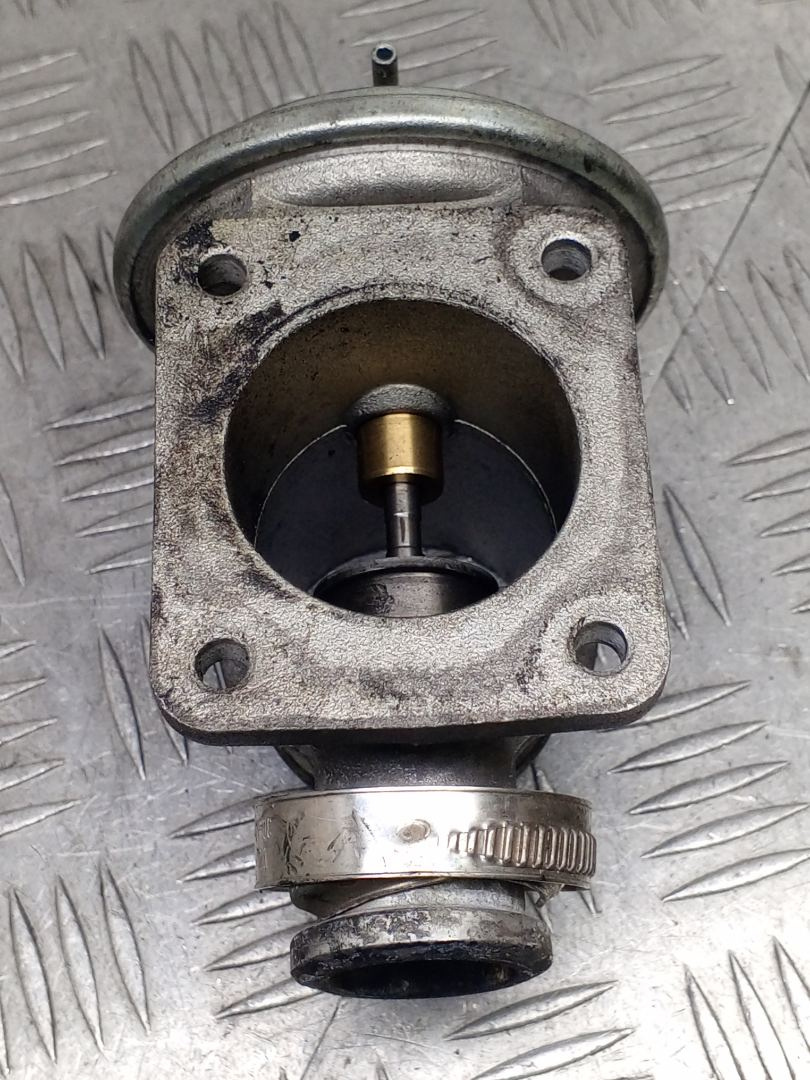 Клапан EGR к BMW X5 2004