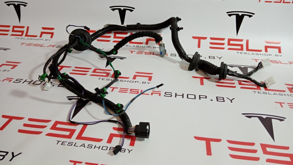 Проводка двери к Tesla Model S 2015