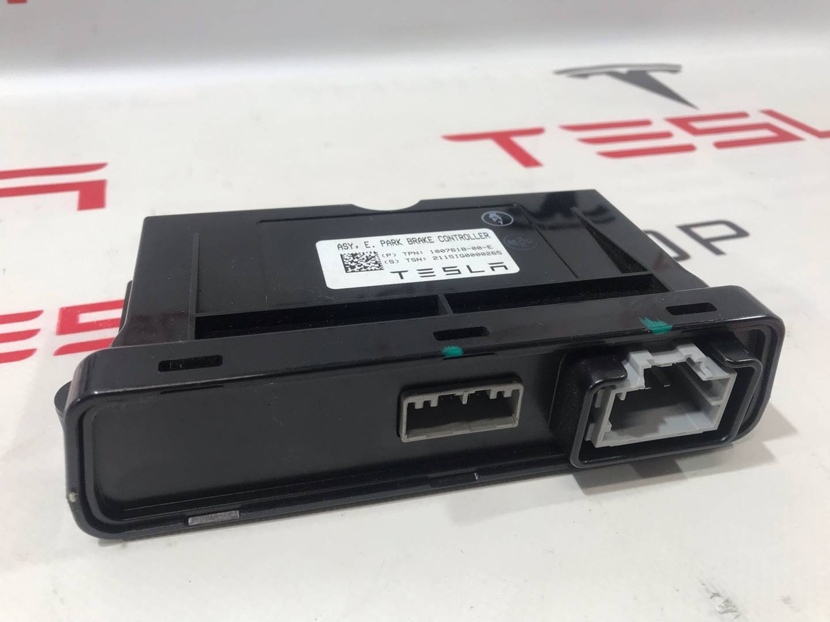 Электроручник к Tesla Model S 2017
