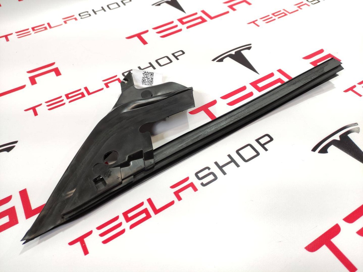 Уплотнитель к Tesla Model 3 2018