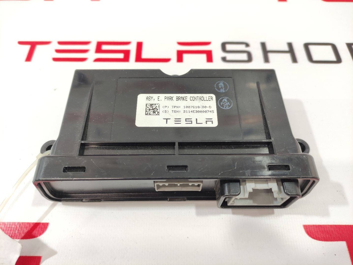 Электроручник к Tesla Model S 2012