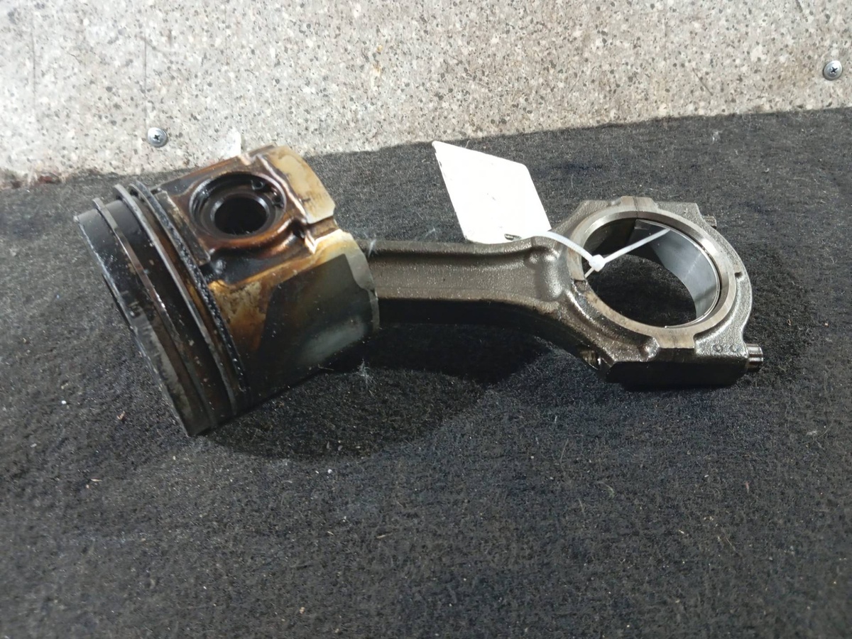 Поршень к Mazda MPV 2005