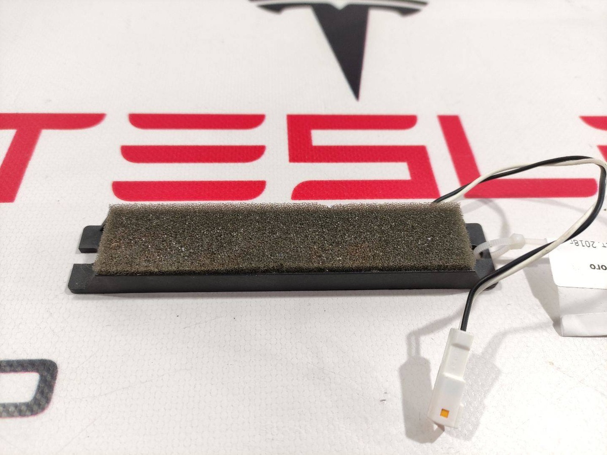Антенна системы Комфортный доступ к Tesla Model S 2015