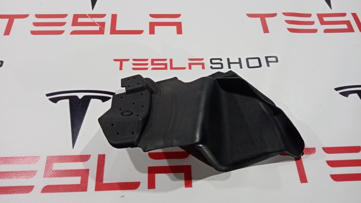 Уплотнитель двери задней правой к Tesla Model S 2012