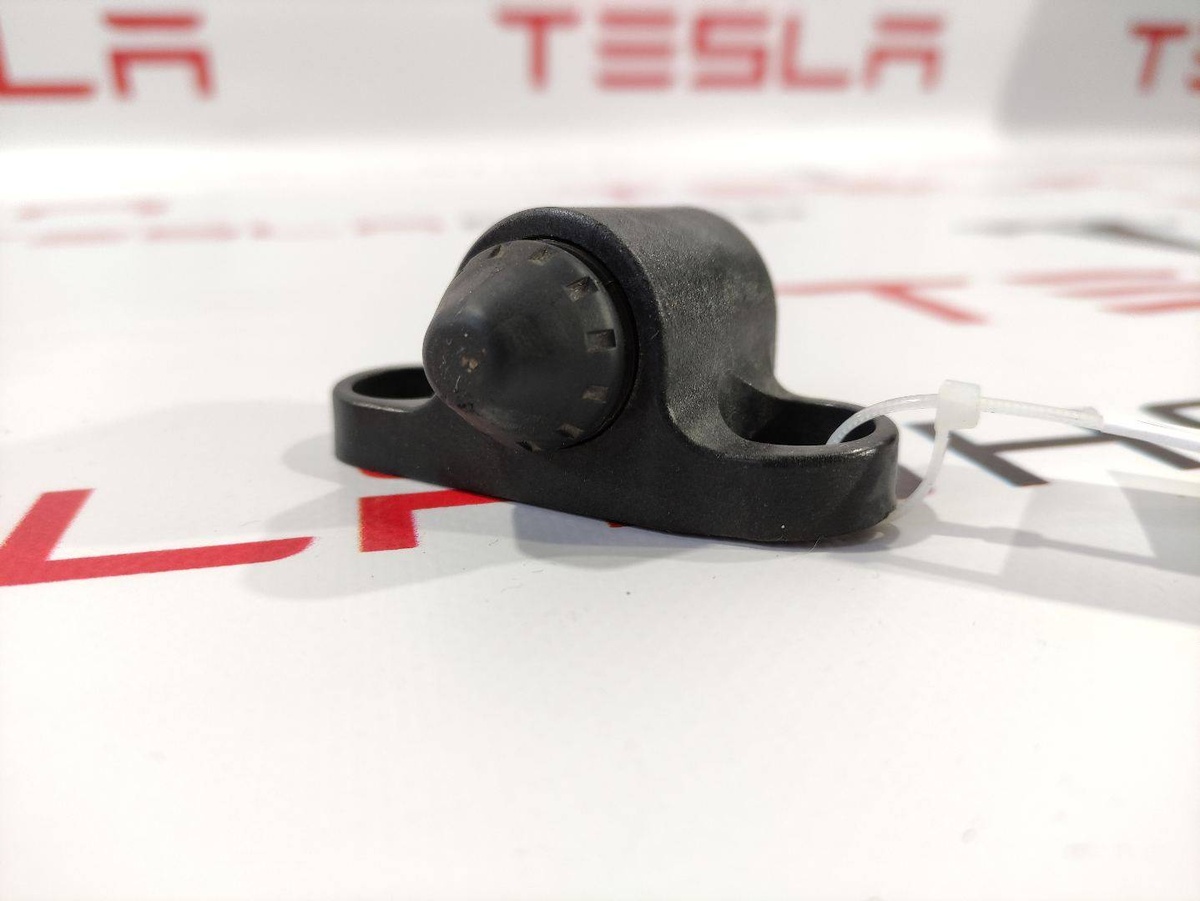 Демпфер к Tesla Model S 2018